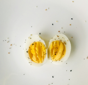 use freshly ground black pepper on eggs